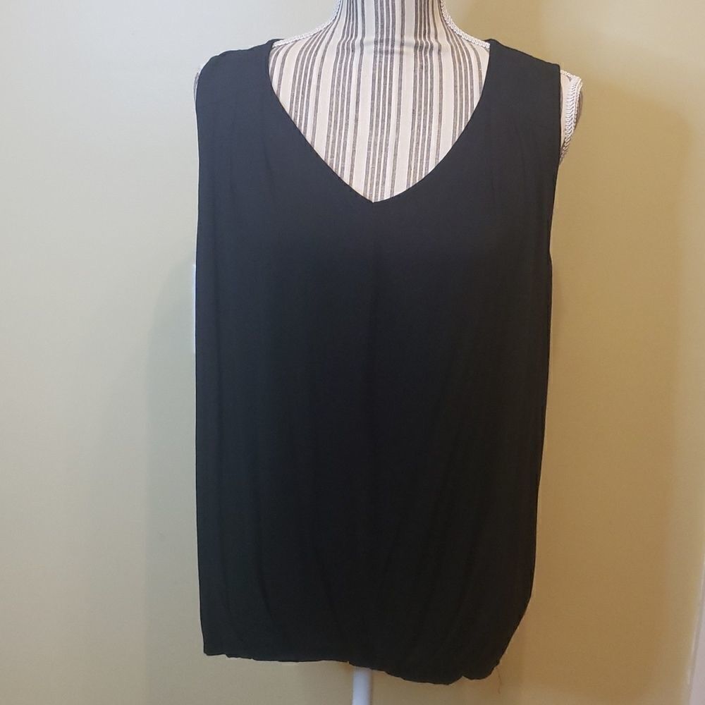 CABLE & Gauge. Size Medium.  Black.